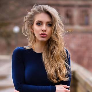 Alexa Breit wallpaper