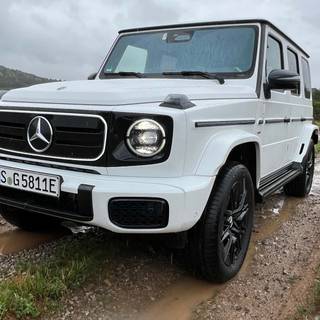 G Wagon white wallpaper