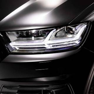 Audi Q7 2016 black wallpaper