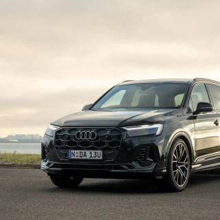 Audi Q7 2016 black wallpaper