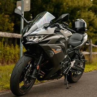 Black Ninja 650 wallpaper