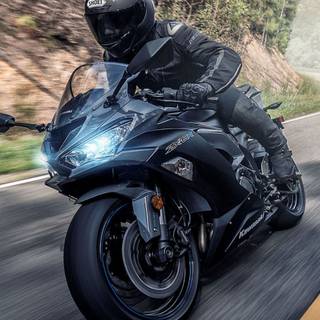 Black Ninja 650 wallpaper