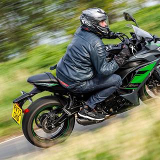 Black Ninja 650 wallpaper