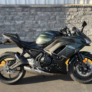 Black Ninja 650 wallpaper