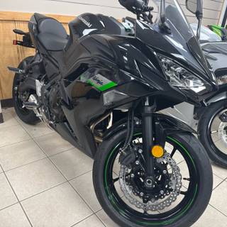 Black Ninja 650 wallpaper