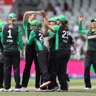 Lauren Bell wallpaper