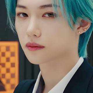 Stray Kids Felix blue hair wallpaper