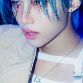 Stray Kids Felix blue hair wallpaper
