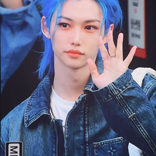Stray Kids Felix blue hair wallpaper