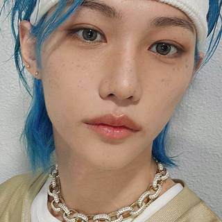 Stray Kids Felix blue hair wallpaper