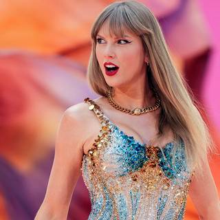 The Life of A Showgirl Taylor Swift wallpaper