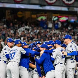 Number 37 Los Angeles Dodgers wallpaper