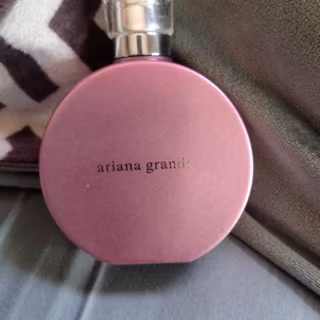 Ariana Grande REM Cherry Eclipse wallpaper