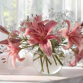 Flowers in a vase wallpaper