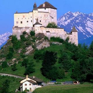 Tarasp Castle wallpaper