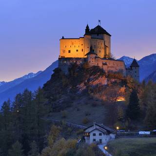 Tarasp Castle wallpaper