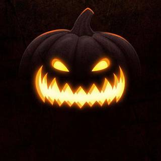 Creepy Halloween iPhone wallpaper