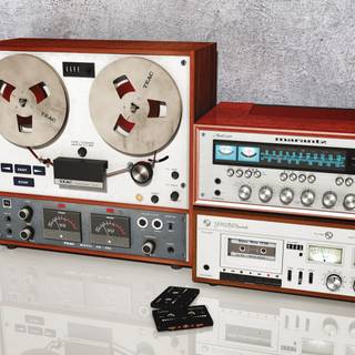 Vintage audio wallpaper