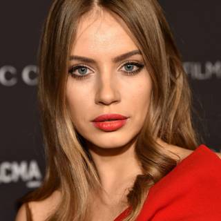 Xenia Tchoumitcheva wallpaper