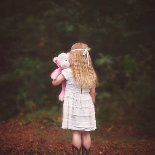 Cute girl autumn wallpaper