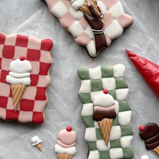 Ice cream and sugar cookies wallpaper