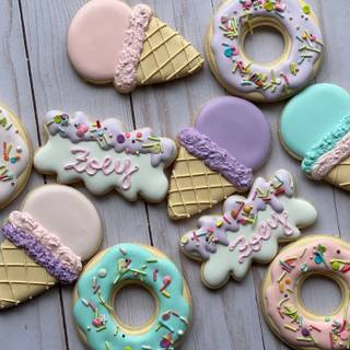 Ice cream and sugar cookies wallpaper