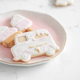 Ice cream and sugar cookies wallpaper