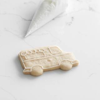 Ice cream and sugar cookies wallpaper