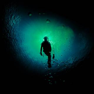 iPhone deep ocean wallpaper