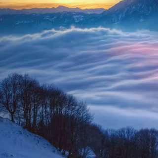 Winter mountain Android wallpaper