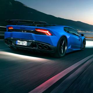 Blue Lamborghini Huracán wallpaper
