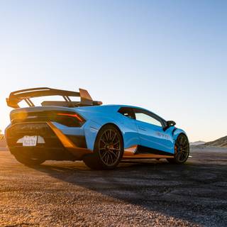 Blue Lamborghini Huracán wallpaper