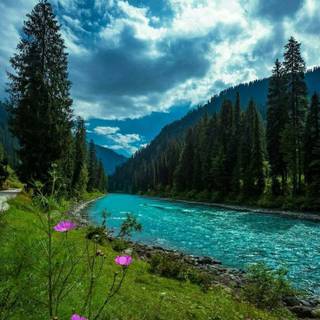 Vale of Kashmir wallpaper