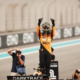 Lando Norris Abu Dhabi 2025 wallpaper