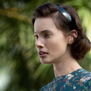 Stephanie Corneliussen wallpaper