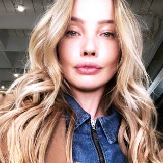 Stephanie Corneliussen wallpaper