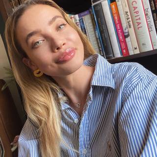 Stephanie Corneliussen wallpaper