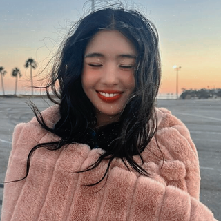 Katseye Sophia wallpaper