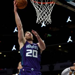 Basketball player 4k desktop wallpaper