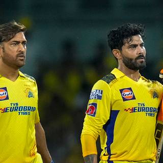 Jadeja and Dhoni wallpaper