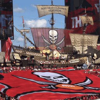 Raymond James Stadium wallpaper