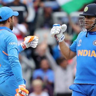 Jadeja and Dhoni wallpaper