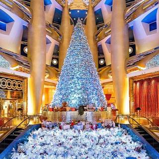 Christmas in Dubai wallpaper
