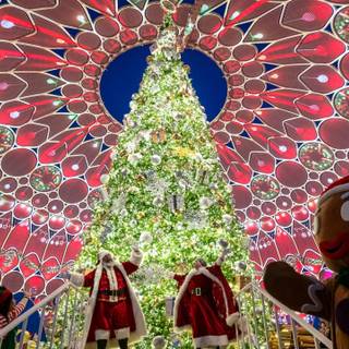 Christmas in Dubai wallpaper