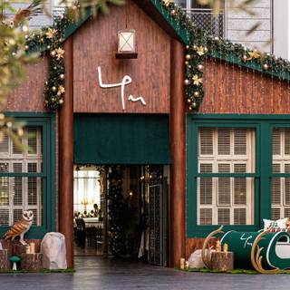 Christmas in Dubai wallpaper