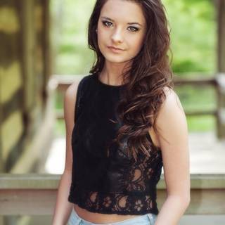 Brooke Hyland iPhone wallpaper