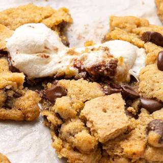 Cookie with marshmallow wallpaper