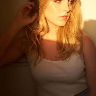 McKenna Grace iPhone wallpaper