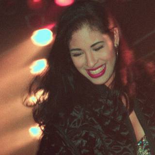 Selena y Los Dinos wallpaper