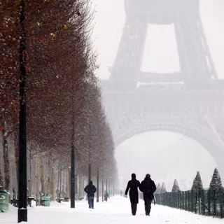 Paris snow wallpaper